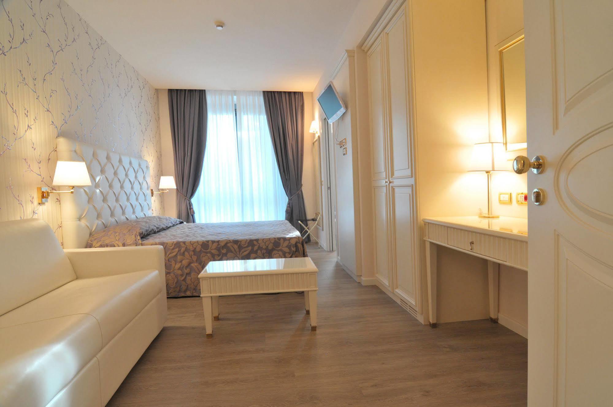 Hotel Palazzo Bello - Nuova Gestione Recanati Ngoại thất bức ảnh